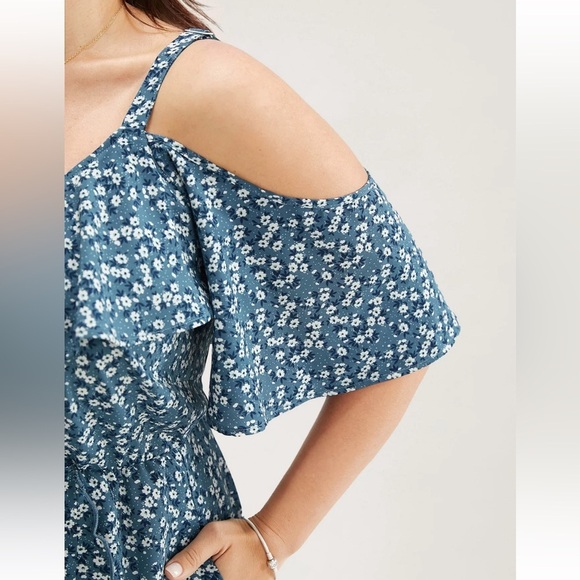 BloomChic Plus Size 3XL Floral Blue Cold Shoulder Dress us22-24 - Picture 6 of 10